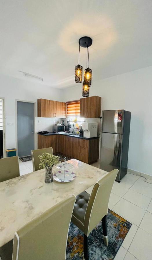 Klia Homestay Apartment - 2 Room Sepang Ngoại thất bức ảnh
